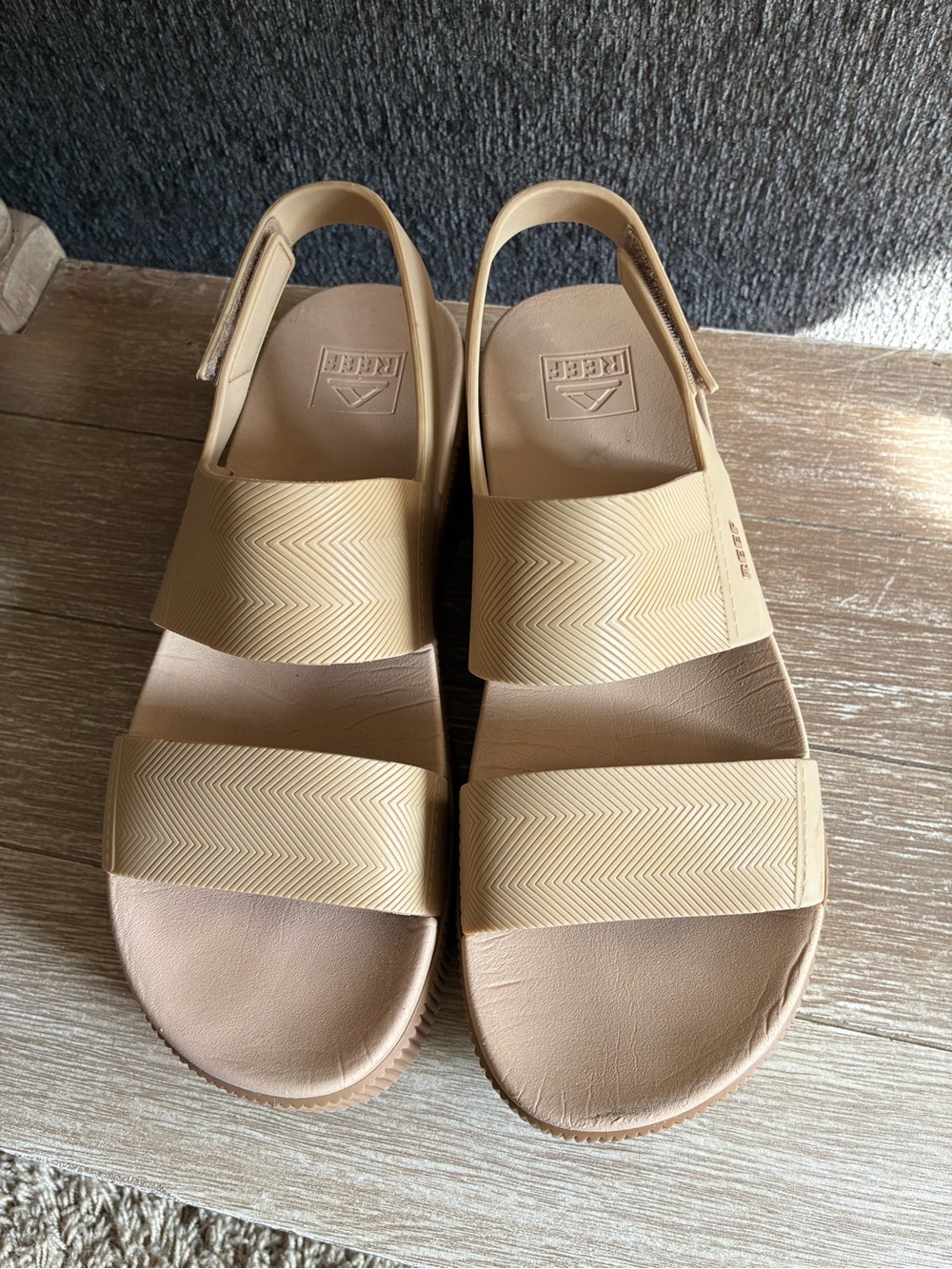 Reef Water Vista Higher Platform Sandals In Tan With Lime Green Accent - Picture 3 of 7